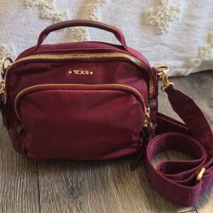 TUMI Voyageur Crossbody Bag Bordeaux Burgundy Nylon Gold Hardware Travel